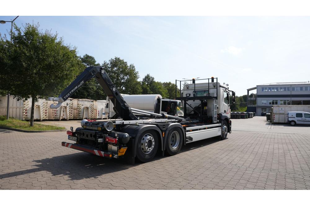 Abrollkipper jetzt auch elektrisch